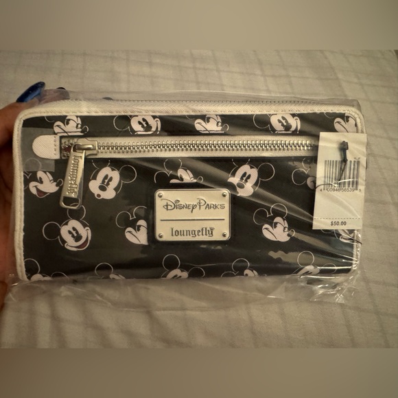 (2/$75) Loungefly Black and White Mickey Mouse Wallet NWT - Picture 3 of 6